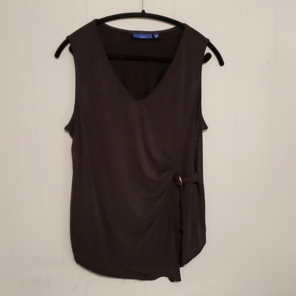 Apt. 9 top
